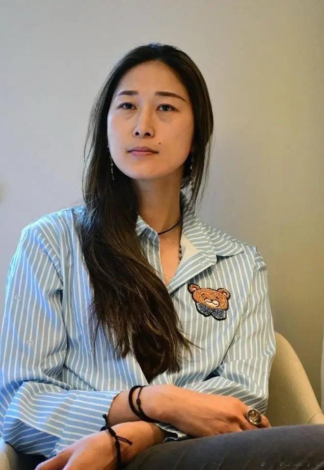 不出意外，洛杉矶奥运周期！中国女篮若换帅，8大最佳人选可供参考：1、郑薇：女篮功