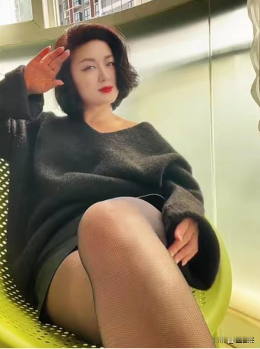 乳腺癌化疗之后会有什么副反应?乳腺癌化疗后最常见的副作用就是脱发！化疗药会攻