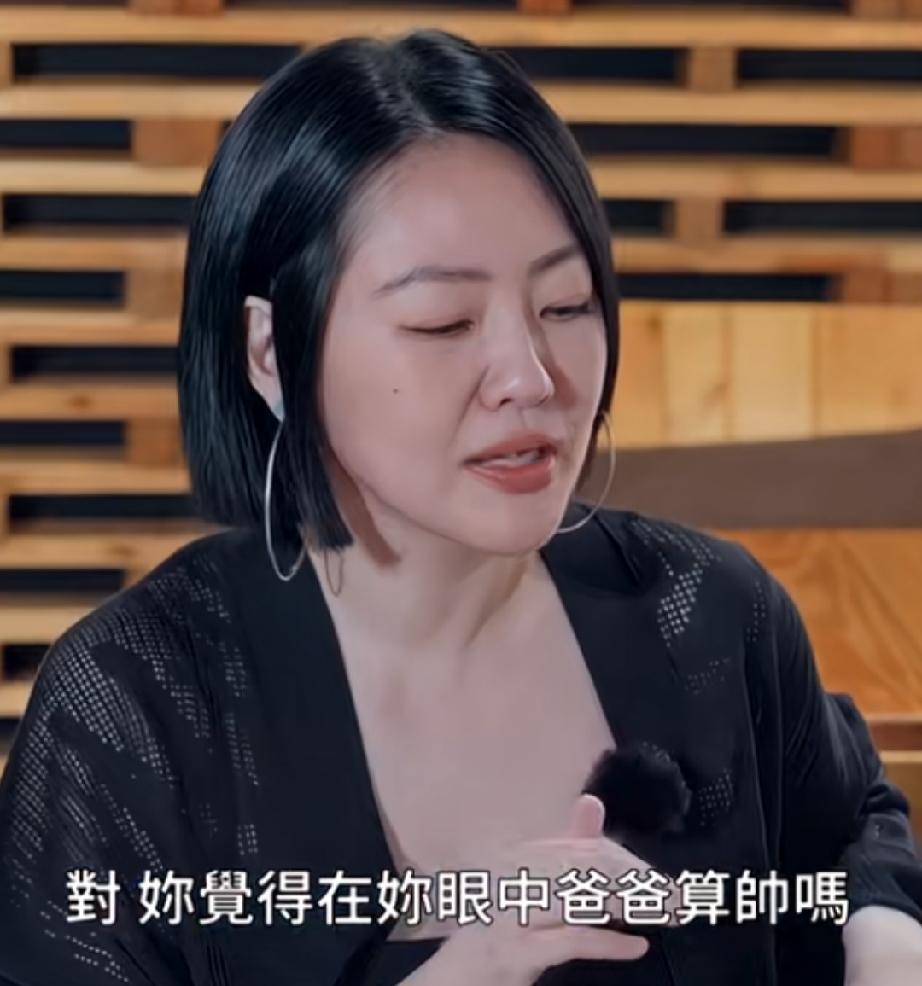 小S一直追问大女儿许雅钧帅不帅？大女儿一开始说不是她的菜，小S非要问是什么类