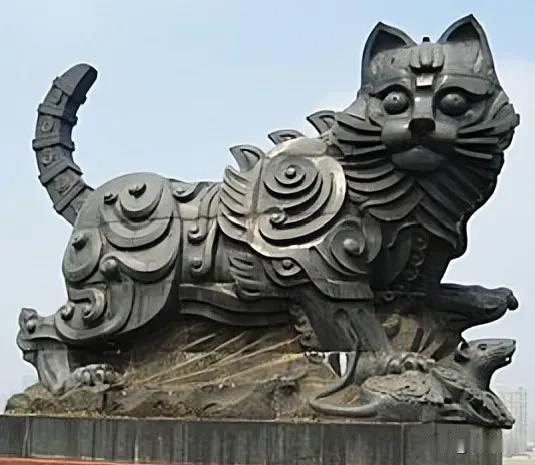 为何南昌的广场叫“八一广场”，南昌的桥叫“八一大桥”？这是由于“八一”发生在南昌