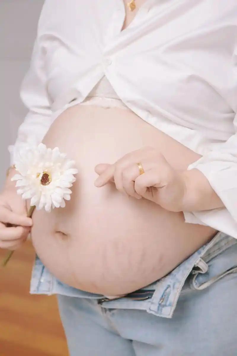 老公结扎了，老婆却又怀孕了。这是真事，发生在河北。老公去医院结扎，9个月后，就