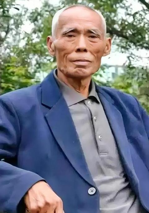 1949年，曾参与杀害小萝卜头的国民党特务杨钦典，暗中救出19名革命志士，这一举
