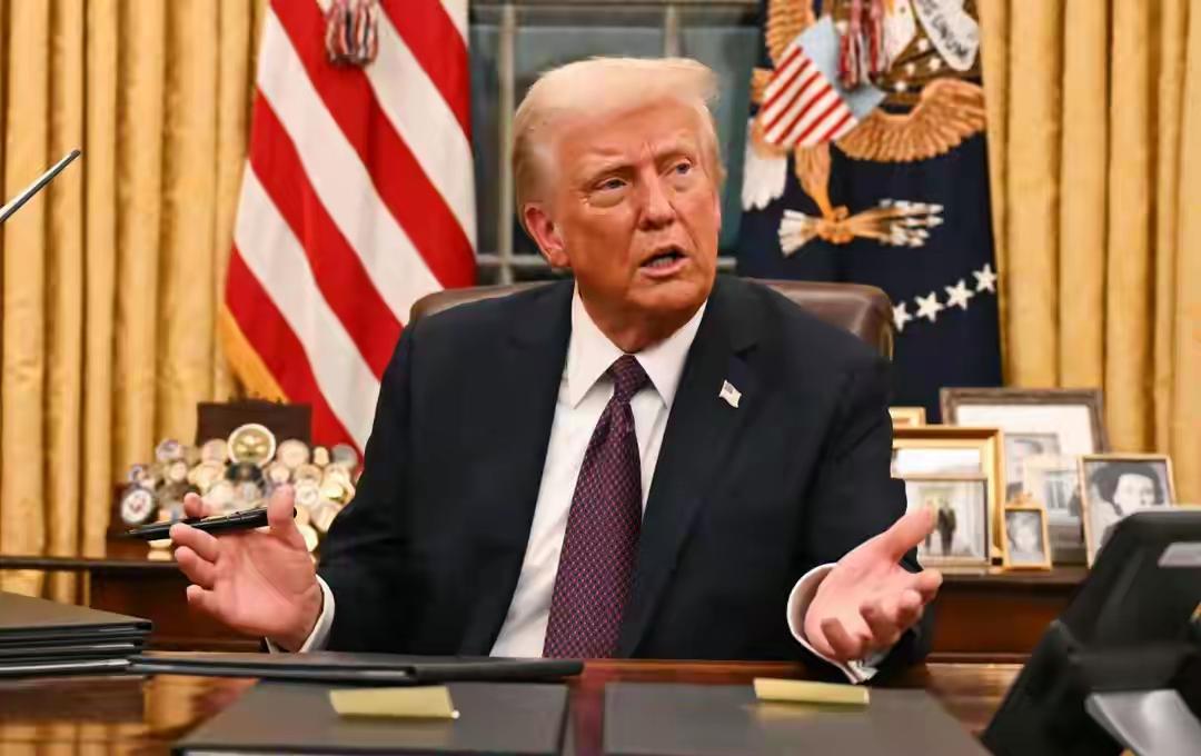 特朗普承认自己犯下错误！当地时间2月9日，特朗普在福克斯新闻网的独家采访中罕见