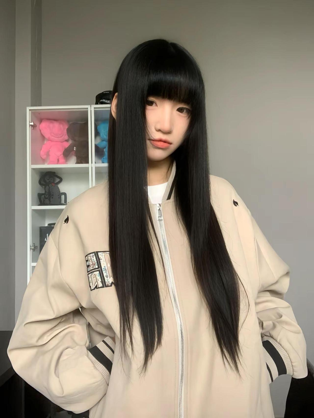 我这种天菜不要太受女孩欢迎黑长直齐刘海
