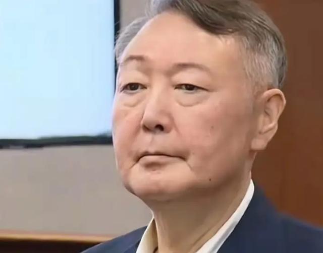 万万没想到，李在明失算了！本打算捏住尹锡悦的七寸死穴，然后整死他！谁承想专案组1