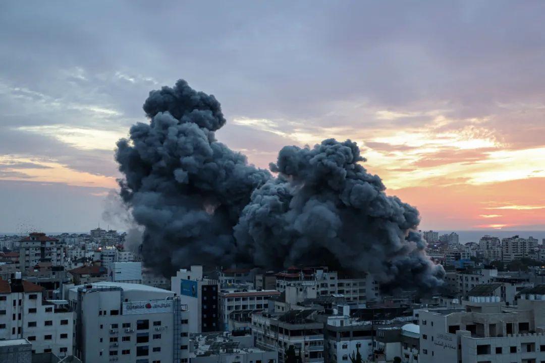 特朗普宣布：已摧毁伊朗70%火箭发射器，对伊战争大获全胜。很多人以为，美国真的快