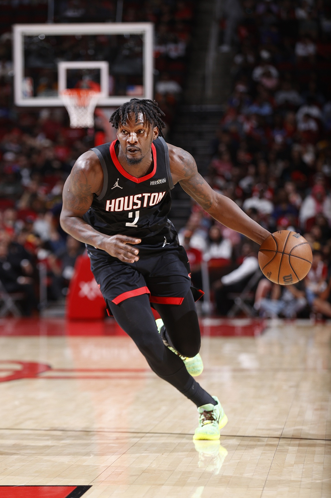 季后赛快要来了，火箭队的球员们目前除了范弗里特和亚当斯之外，基本上没有一个人受伤