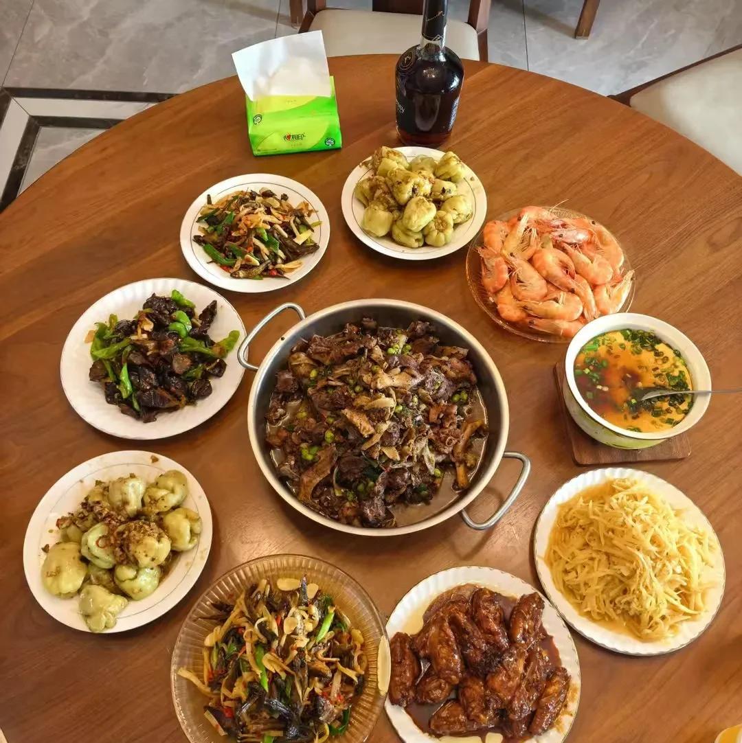 我太抑郁了，昨天婆婆生日，我做了一桌子菜，小叔子一家三口却只顾着挑剔。盛