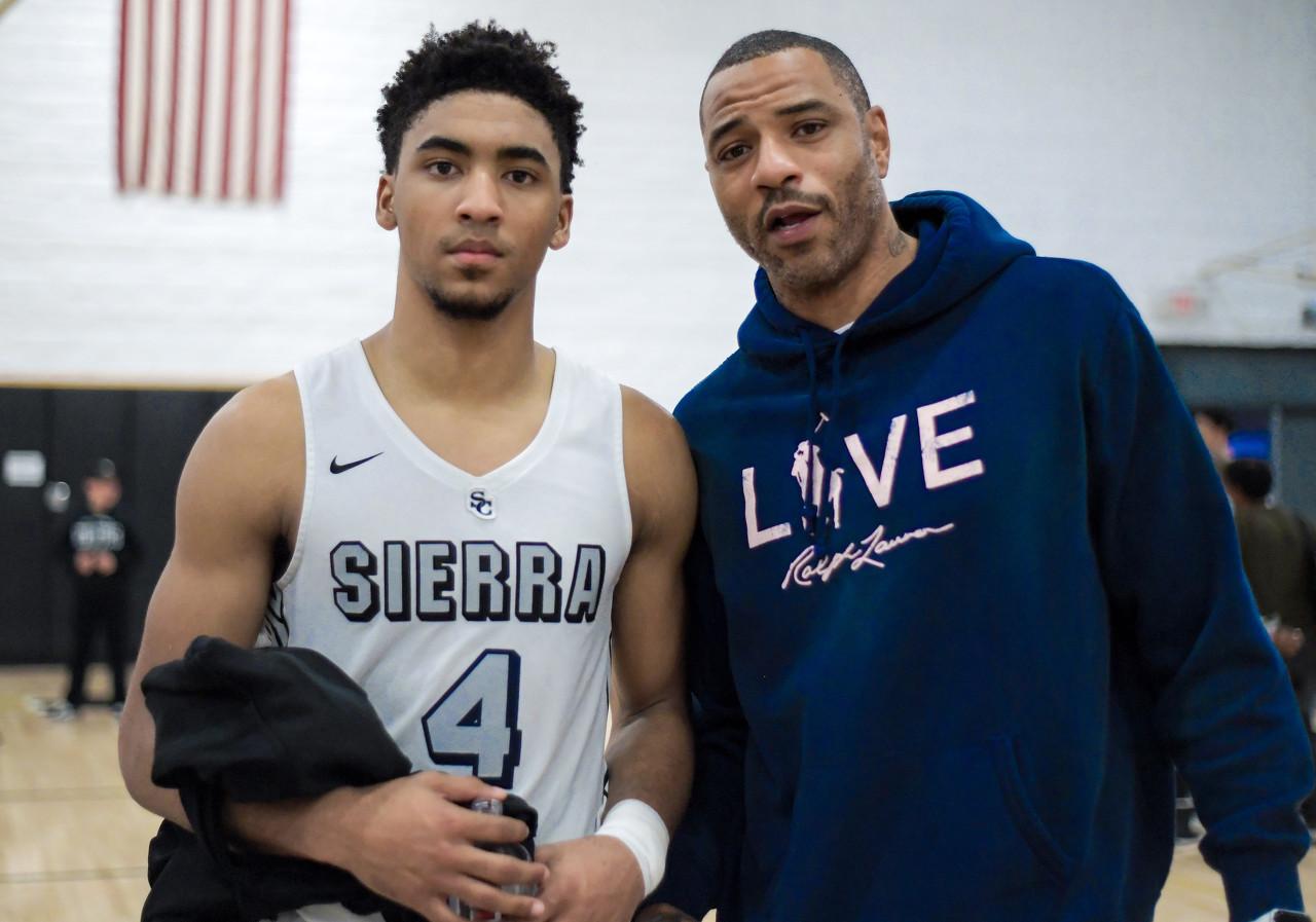 前NBA状元秀马丁的儿子，已经加盟宁波富邦，这孩子怎么都应该在火箭老马丁在