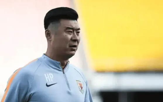 韩鹏接手泰山一线队代理主教练就差俱乐部来个官宣了，其实官不官宣对于球迷来说不重要