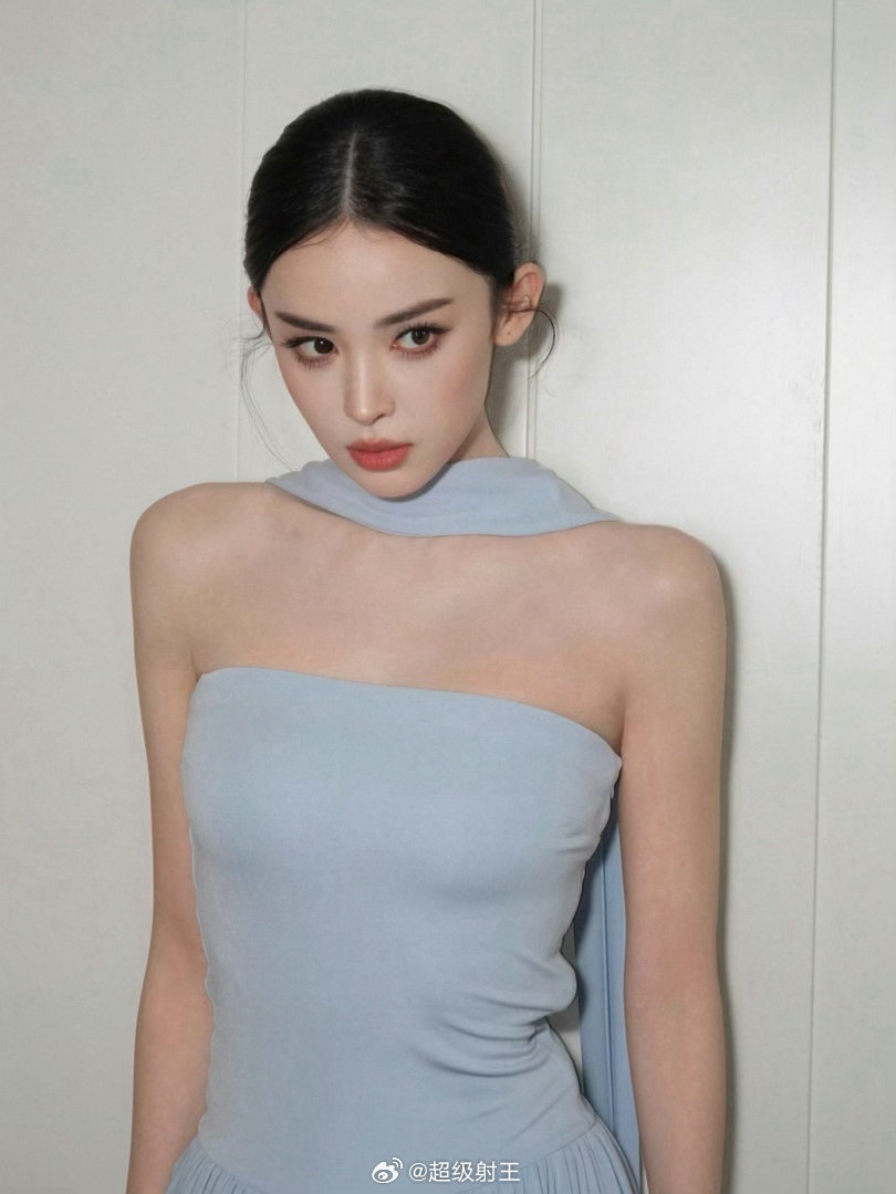 古力娜扎这次又来裸足啦，福利给满​