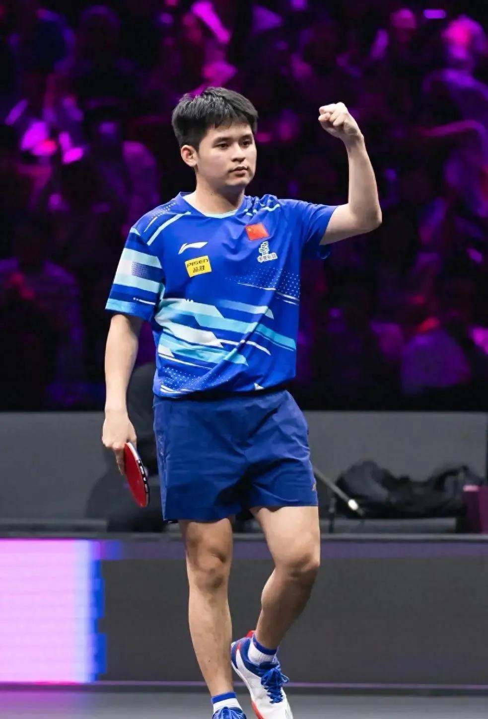 林诗栋复出引发争议！世界冠军“降格”打双打，教练组被质疑“昏招”4月8日，