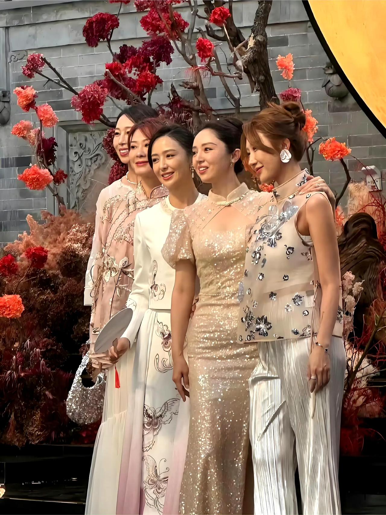 董璇和张唯伊的婚宴绝对是张唯伊出钱的！因为太“便宜”了，人均才67块钱你吃过这