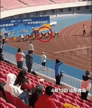 一不小心上人民日报了！山东青岛，中学生田径运动会，15岁男孩，110米跨栏跑