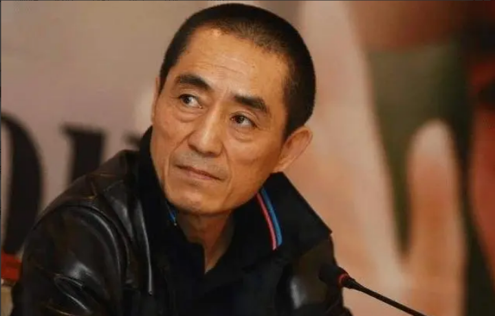 1992年，一向抠门的张艺谋斥25000元巨款买下了《活着》的版权，找到葛优想让