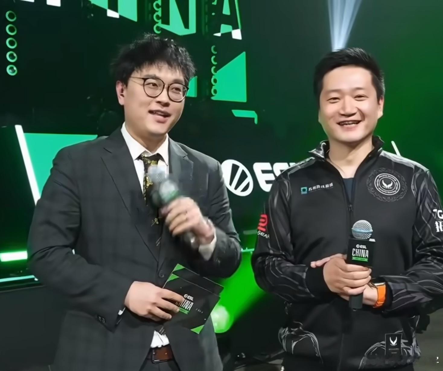 昨天比赛现场有个嘉宾采访环节，杨哥接受采访直接点名qq哥，哈哈“毛哥去了VG成了