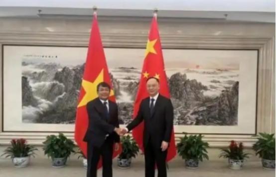 一旦爆发大战，越南还能战胜超级大国吗？张召忠四字点醒国人。如果再爆发一次“对越自