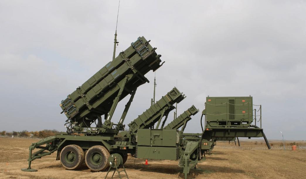 S400被摧毁时，全网嘲讽“俄式装备纸老虎”；可美国PAC3被击穿、TH
