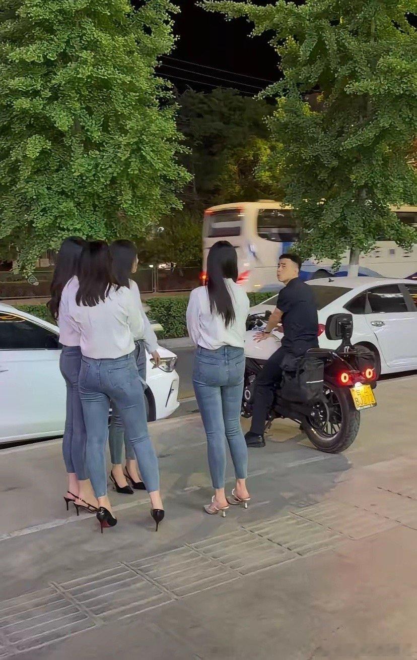 摩托车不准带人