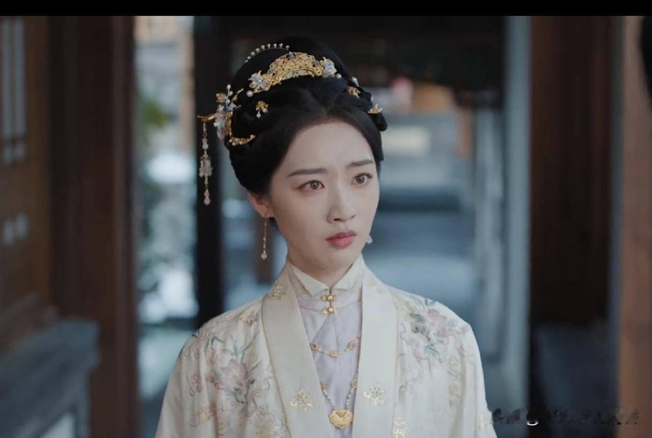 电视剧《花开锦绣》最新剧情中，俞阁老（谭凯饰演）借着吴夫人（李菲儿饰演）离世