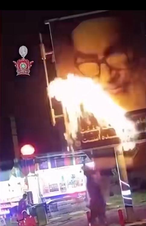 12天战争后伊朗民众的心声：1、以色列的打击没有吓到伊朗民众，反而给伊朗民众带