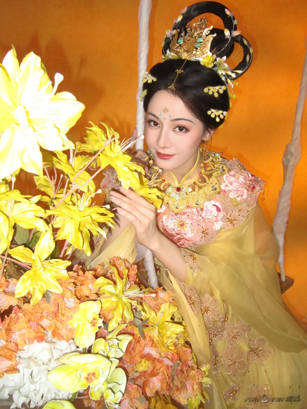 迪丽热巴嫦娥仙子造型好美哦，直接打包进仙侠剧吧！新疆美女迪丽热巴拥有高颜值、