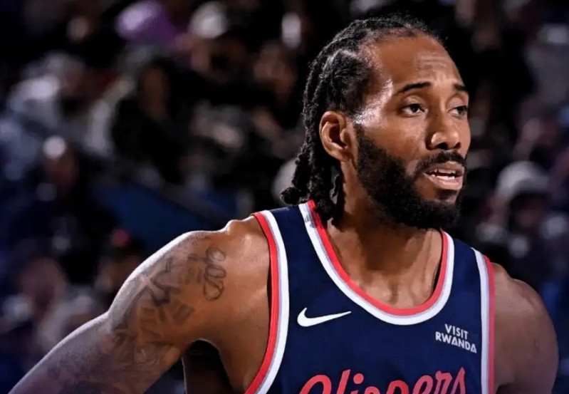 快船真是无药可救了，领先多少都输！在今日快船对阵灰熊的比赛中，快船在上半场结