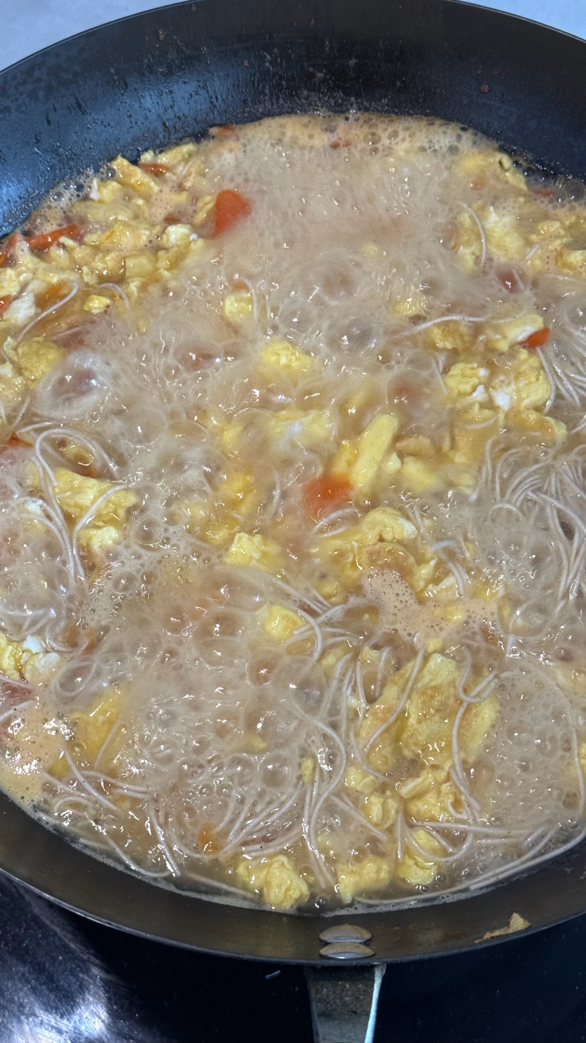 这碗番茄鸡蛋面可以说直接宣判封顶我在厨艺方面真的是天赋异禀[墨镜]​​​