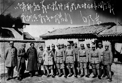 1937年，一西路军战士被俘后找机会逃了出来。途中他遇到一老乡，央求对方送他到黄
