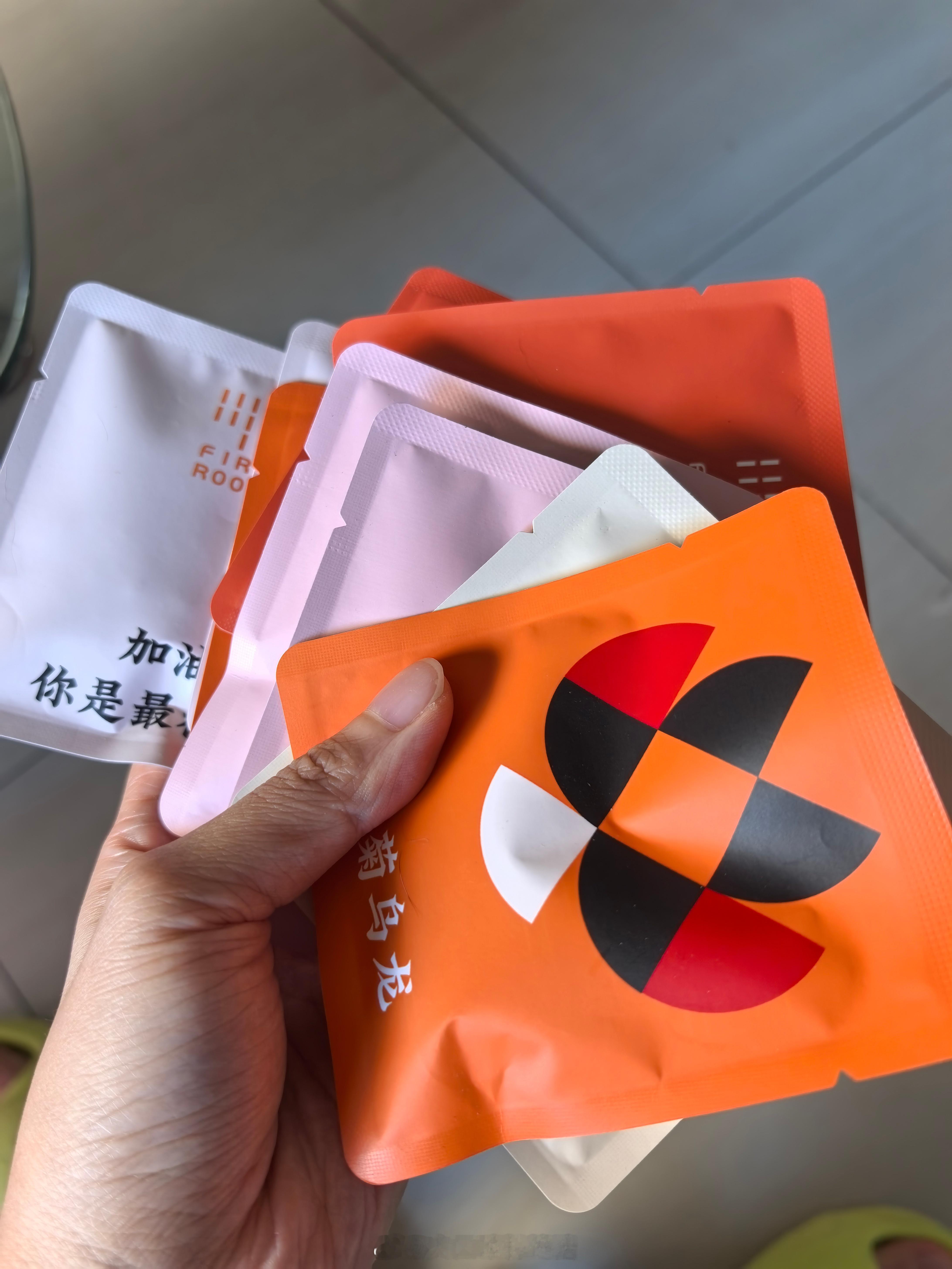 刚刚低头一看怎么这么眼熟反应一秒火茶家里人把盒给拆了[笑着哭]每次都
