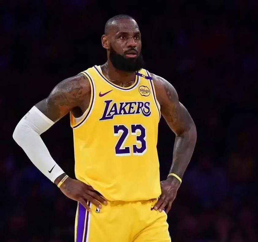NBA詹姆斯在2022年为啥不争一下得分王呢？22年的得分王是恩比德场均30.6