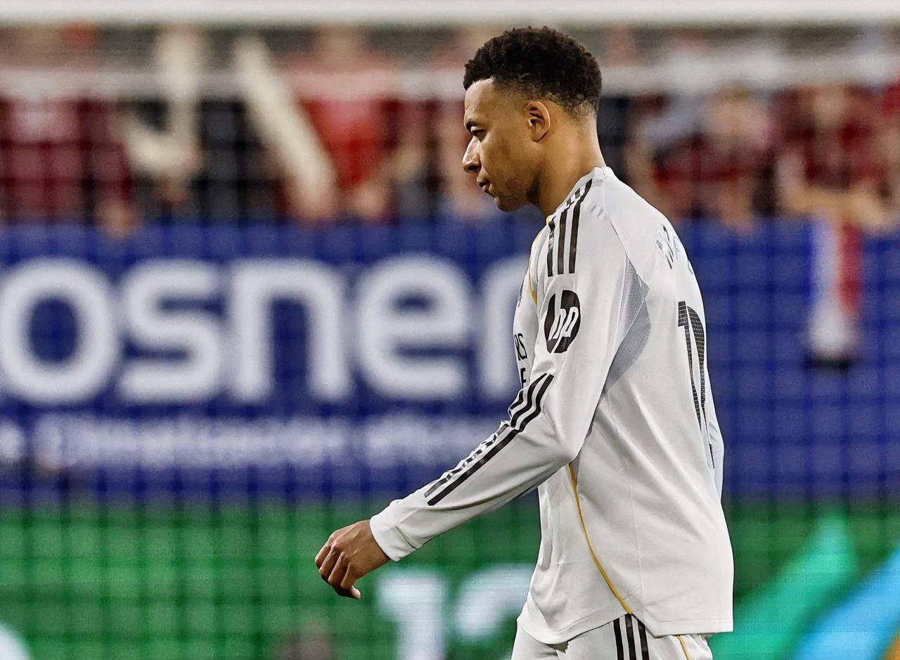 姆巴佩：伤愈复出首发，皇马6场0胜，是不是知道小熊要续约了，不想踢了？？？维尼