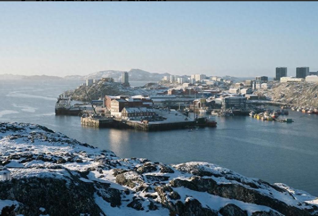 丹麦每年，雷打不动，往格陵兰岛账上打将近43亿人民币。格陵兰岛收到钱，头也不