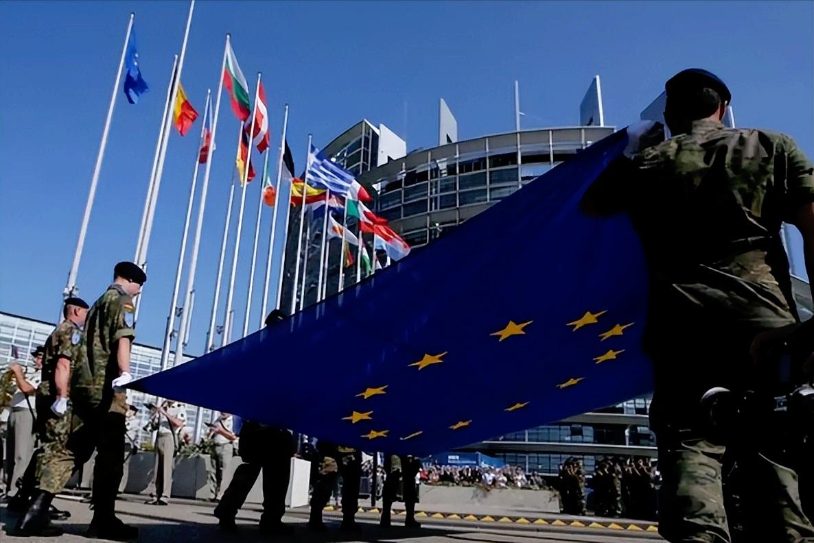 欧盟这步棋，正捅了全球金融的马蜂窝了，欧元援乌方案达成了初步共识，这场围绕俄罗斯