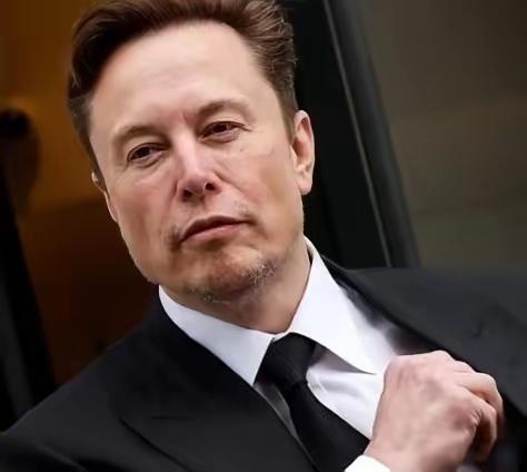 3748枚核弹就能唬住中国？马斯克这话绝了，DeepSeek才刚热身！“美国