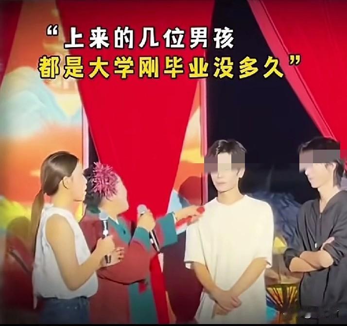 现在的相亲，女的都比男方更直接了，不光要找年龄小的小奶狗，还要恋情少的纯情男，最