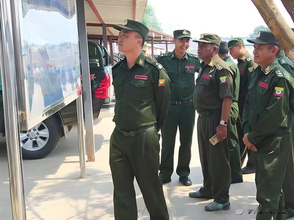 缅甸掸邦第四特区和平委员会与缅甸和平委员会在内比都进行和平会谈的最新消息。据缅甸