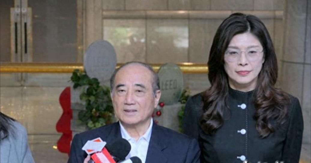 韩国瑜表了态，郑丽文480万台币的访陆行程费用可以报销！4月16日，根据岛内媒体