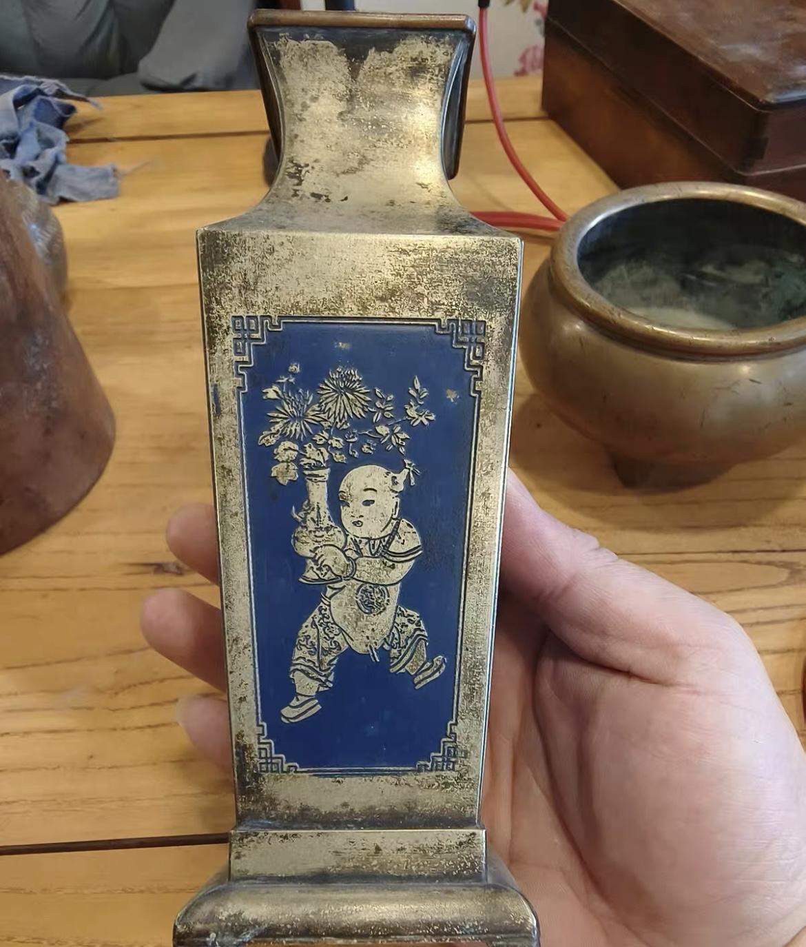 购买文玩的朋友要注意啦！一个朋友前段时间在文玩摊花了2550元捡漏了一个所谓清
