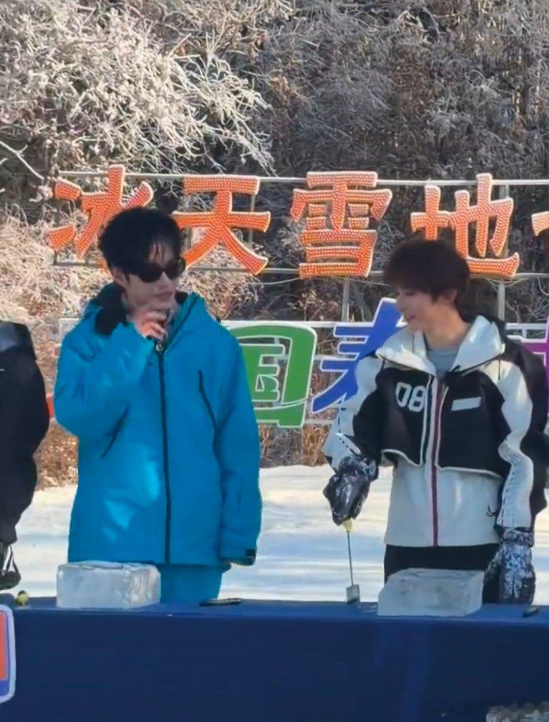 hi6打卡长春冰雪你好星期六谁懂啊！hi6长春户外特辑录制现场，人山人海全是热