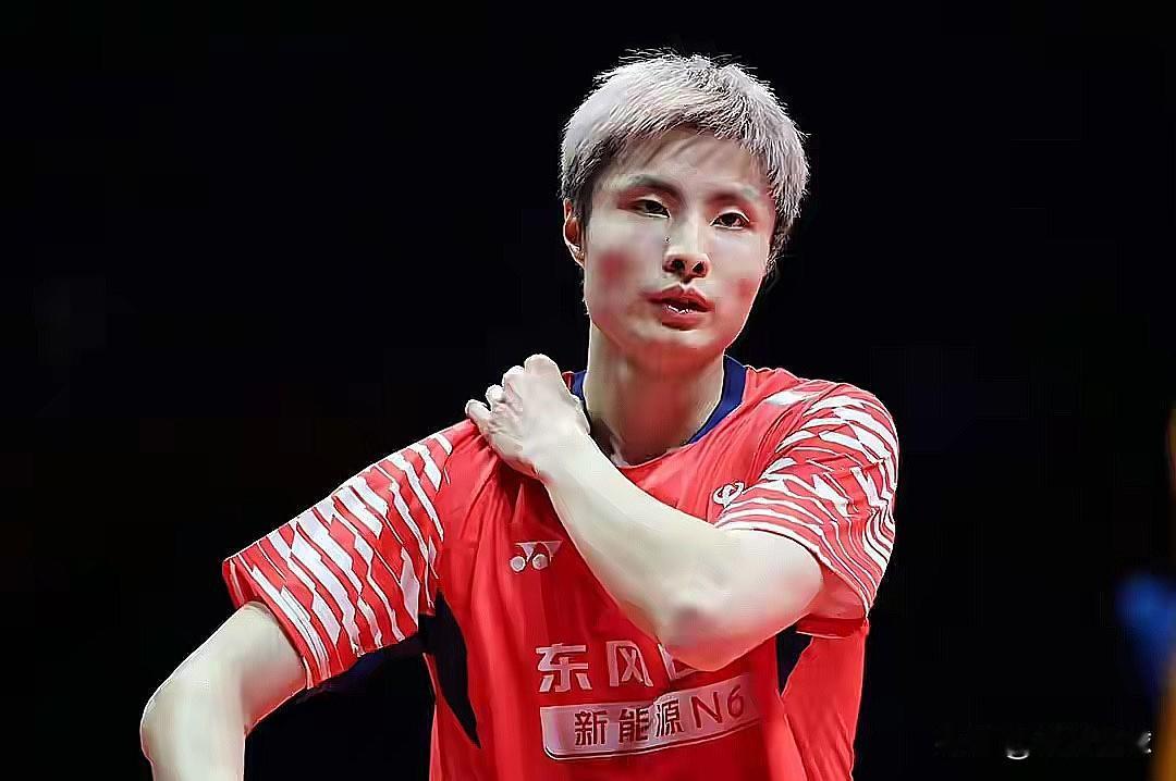 都说石宇奇决赛优势大：我倒认为石头“要小心”！别小看法国选手小波波夫，半决赛