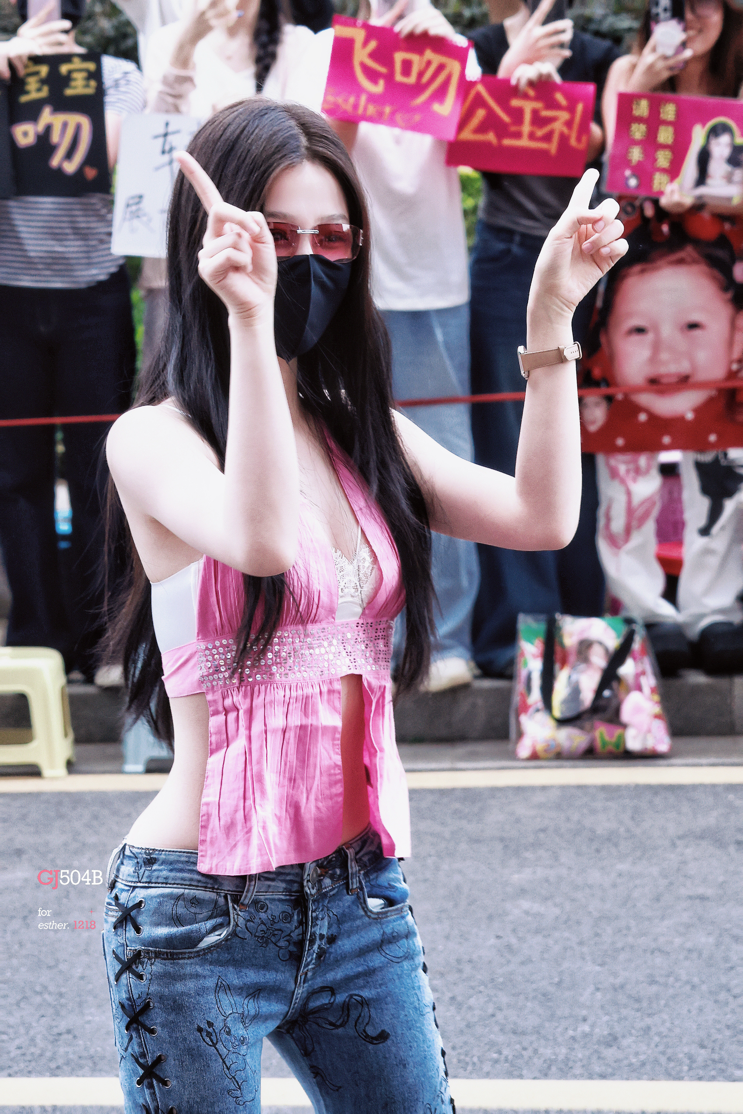 虞书欣虞书欣何盼2026.09.25📷千禧辣妹中秋快乐​​​