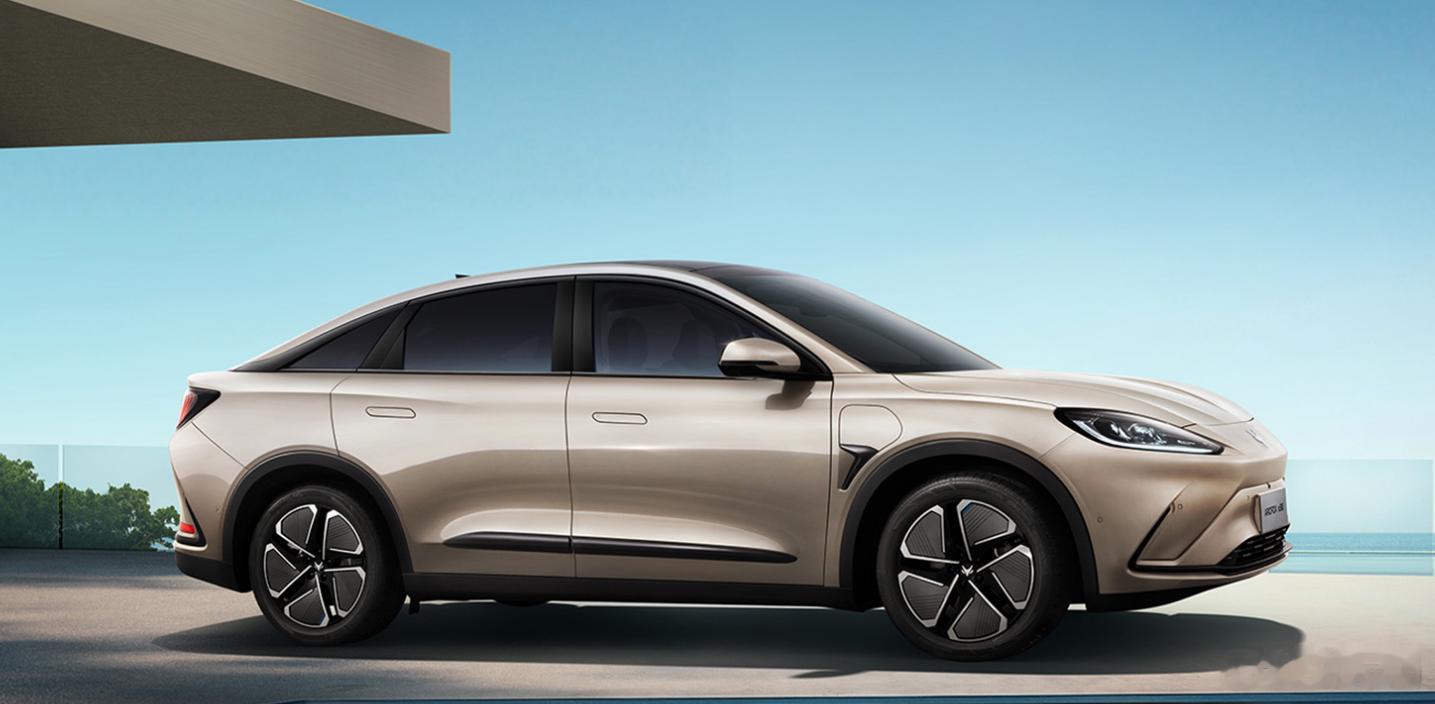 昨天工信部公布了首批允许测试L3自动驾驶的两款车型（分别是深蓝跟极狐），有人就跳