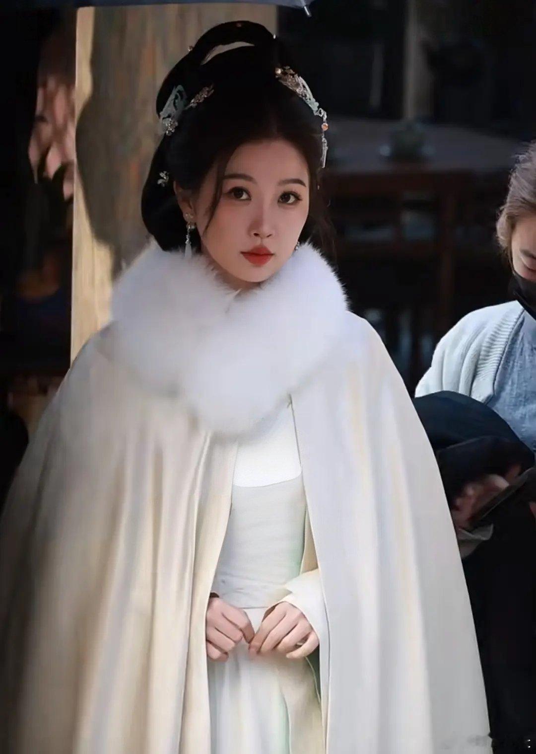 虞书欣这口红画的是樱桃小嘴还是鲤鱼打挺？