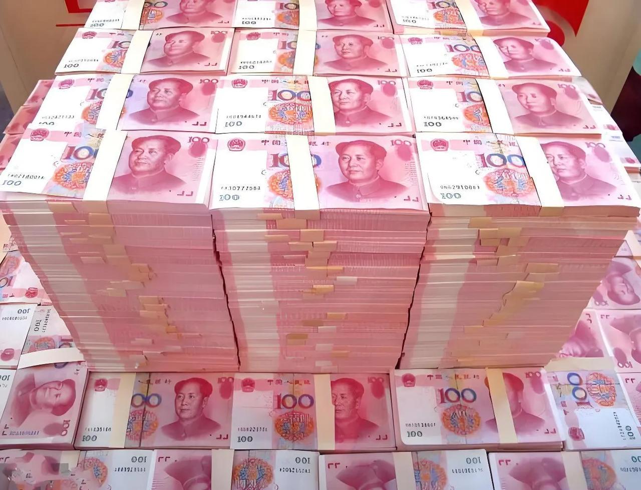 我对赚钱的理解是什么？第一桶金大多是靠偏门手段或是运气赚来的，无一例外。人与人之