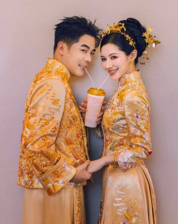 10岁成孤儿、流浪7年逆袭百亿身家！霸王茶姬创始人的婚礼，藏着最动人的成功密码！