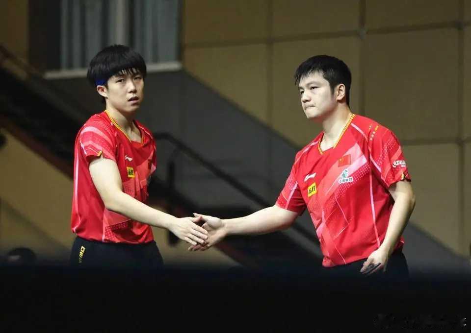 ，小胖25胜“遥遥领先”王楚钦和樊振东的这场半决赛，无疑将成为本届全运会乒乓球男