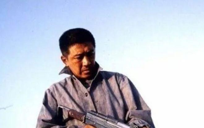 “我宁可重拍，也不会让他得逞！”当年，导演陈国军筹拍《末路1997》，没想到出演