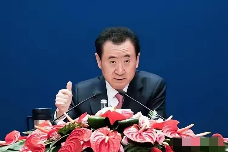 前几天刷到王健林被限高的消息，转头就想起在深圳见的那个创业者——熬了三年死磕实业