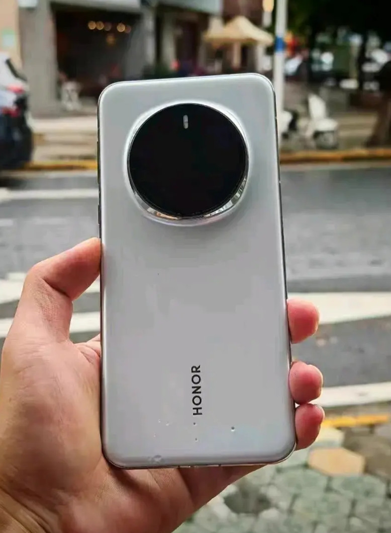 老花粉换机实录：从华为Pura80Pro转战荣耀Magic8Pro，这波操作